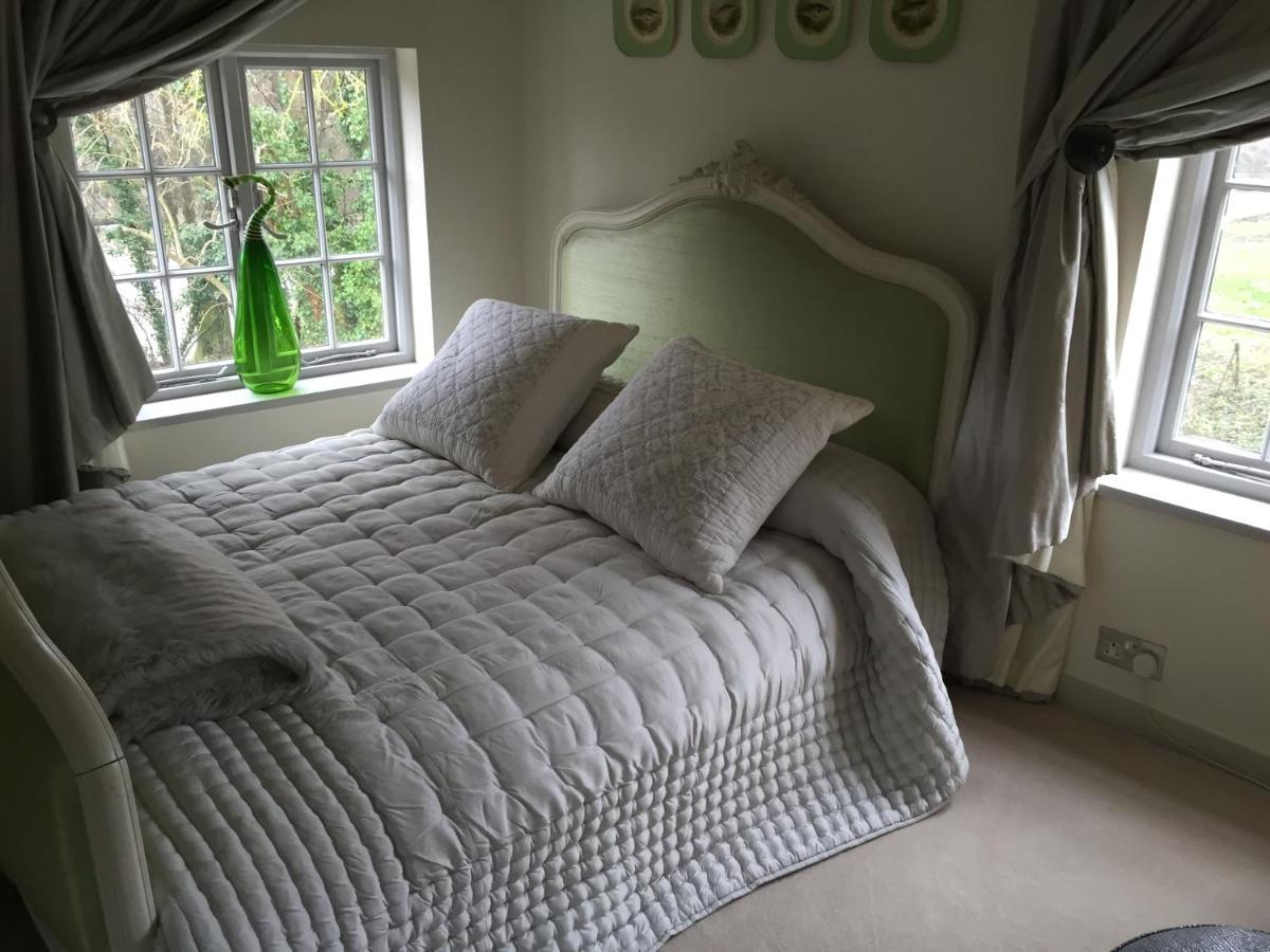 Castle Mill Bed And Breakfast Dorking Exterior foto